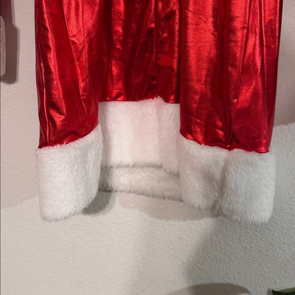 Amazon Red Santa-Themed Intimate Set - Picture 4 of 6